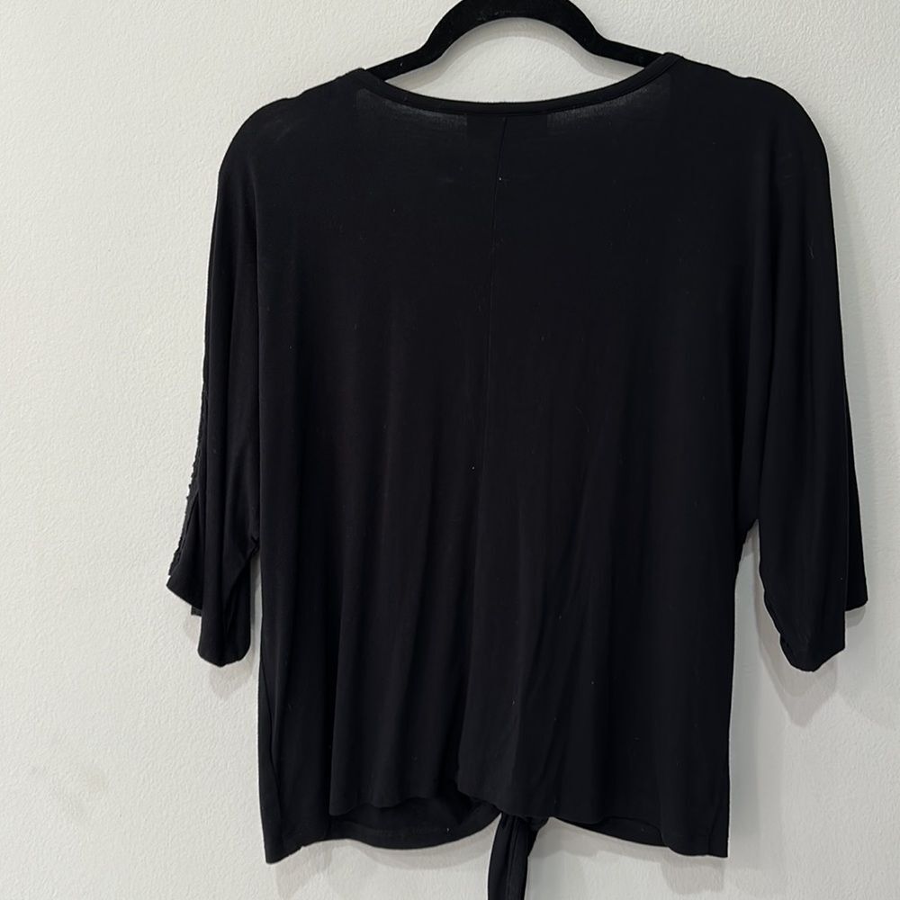 Style&Co Short Sleeve Black Button Down Front Tie Top Sz PL - Picture 6 of 10